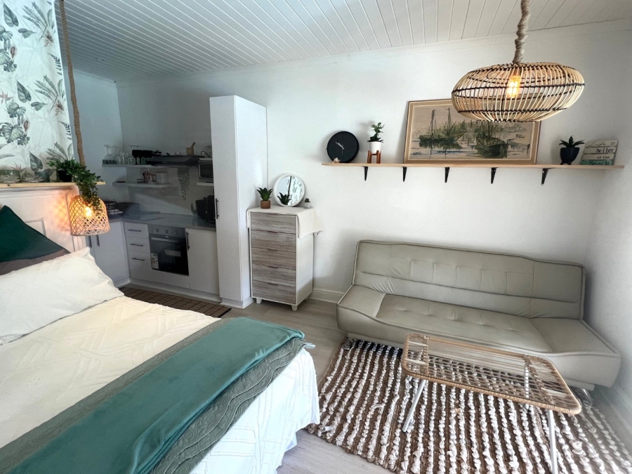 1 Bedroom Property for Sale in Keurboomstrand Western Cape